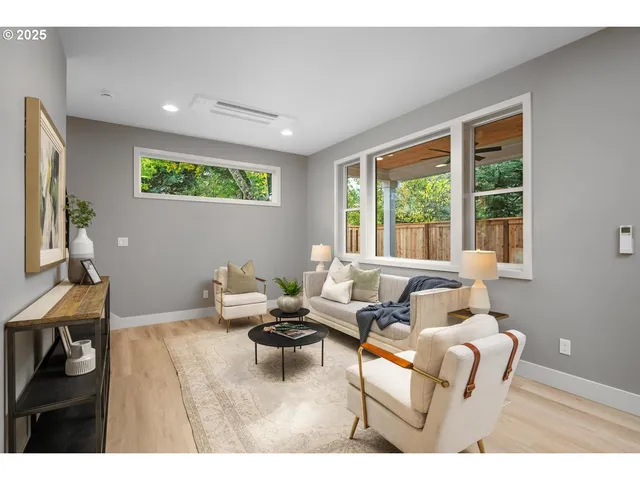 $479,900 | 2624 North Kilpatrick Street, Unit 3, Portland, OR 97217