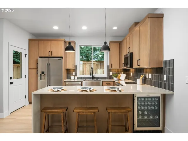 $479,900 | 2624 North Kilpatrick Street, Unit 3, Portland, OR 97217