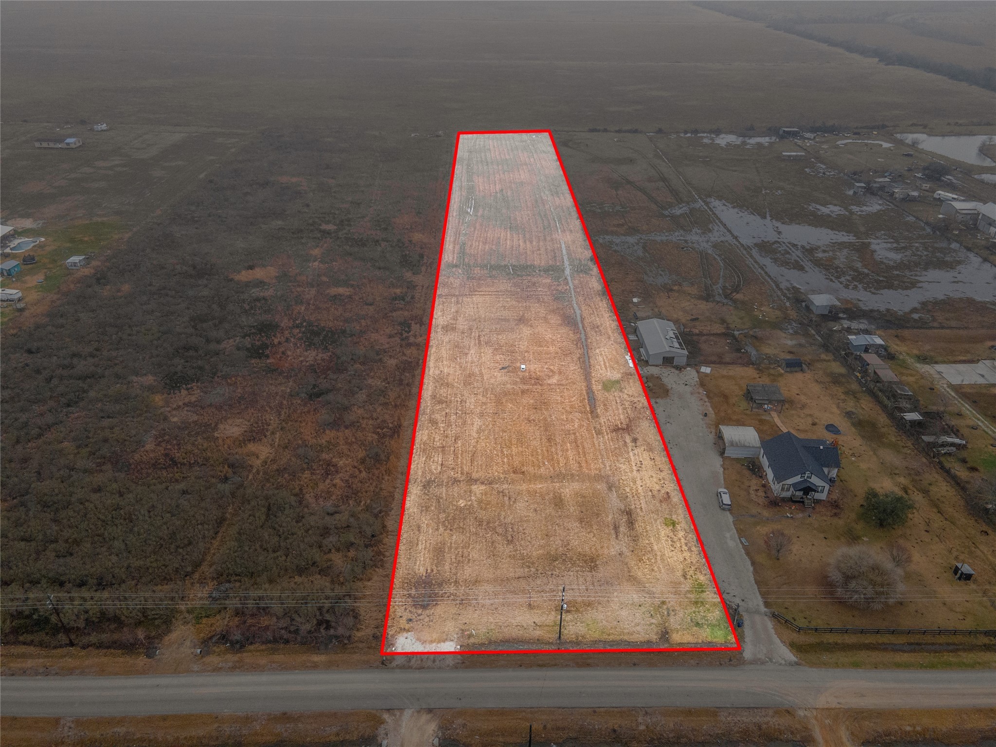 1813 County Road 212 Angleton, TX 77515 - Photo 1 of 12 a view of wooden floor