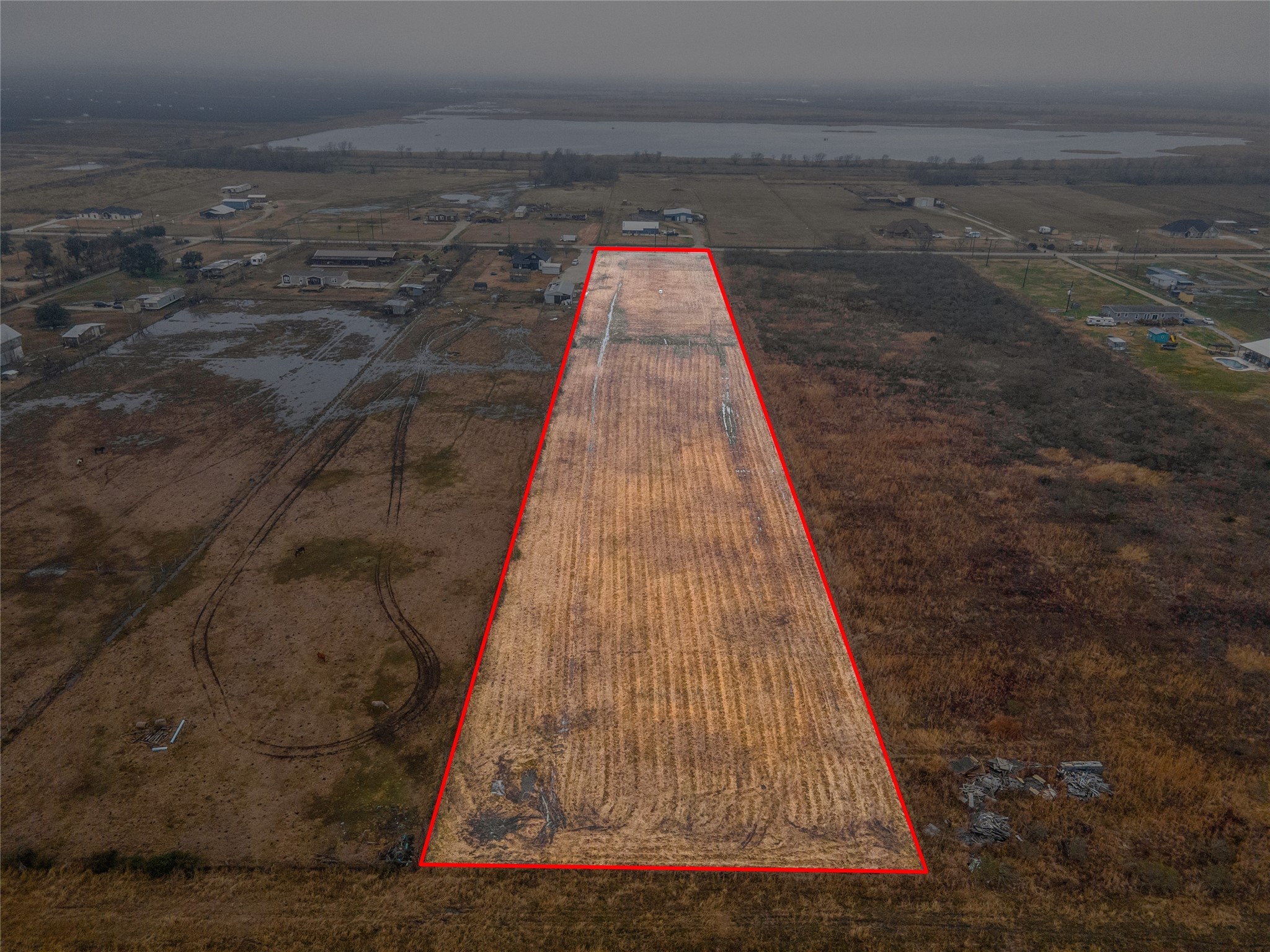 1813 County Road 212 Angleton, TX 77515 - Photo 4 of 12 a view of wooden floor