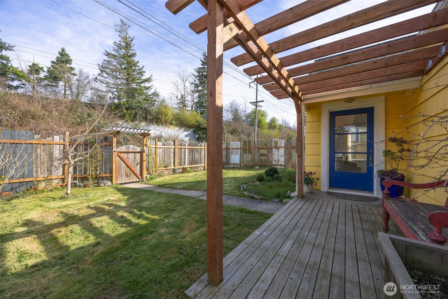 1205 Humboldt Street Bellingham, WA 98225 - Photo 35 of 40 a view of back yard of the house