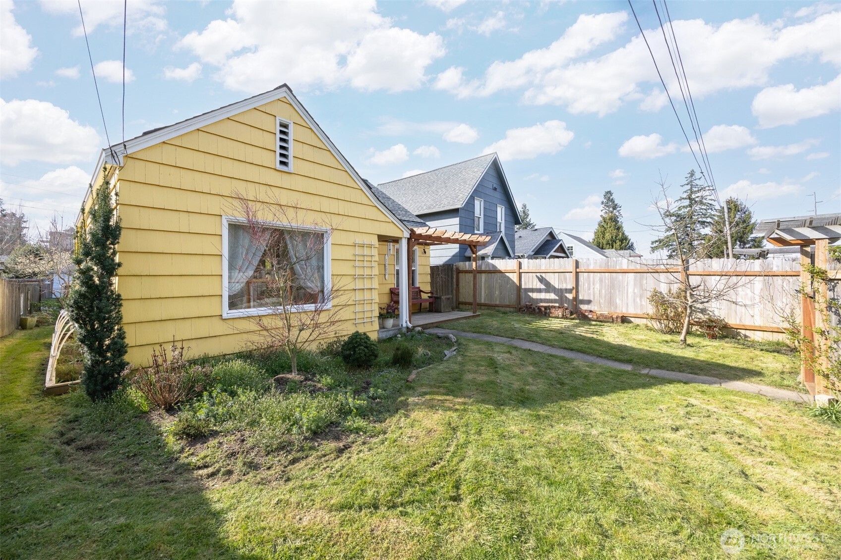 1205 Humboldt Street Bellingham, WA 98225 - Photo 36 of 40 a view of house with backyard