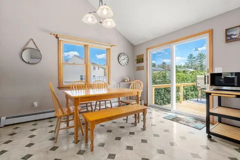 a view of a livingroom with furniture