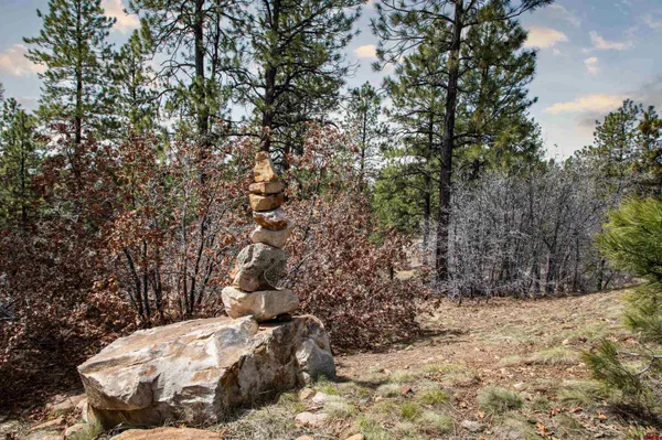 a view of residential houses with city view