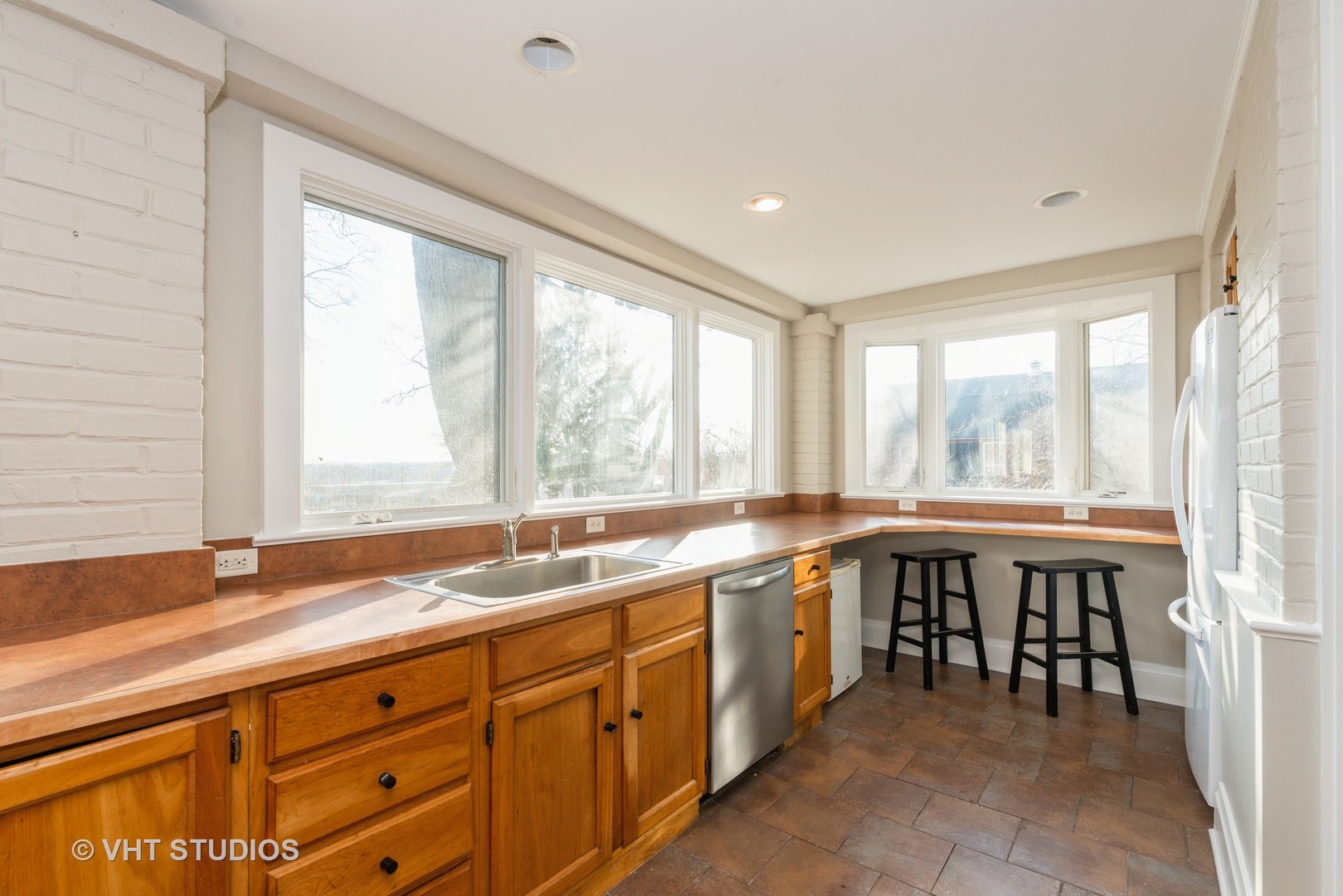 2N100 Brundige Road Elburn, IL 60119 - Photo 14 of 34 a large white kitchen with a large window
