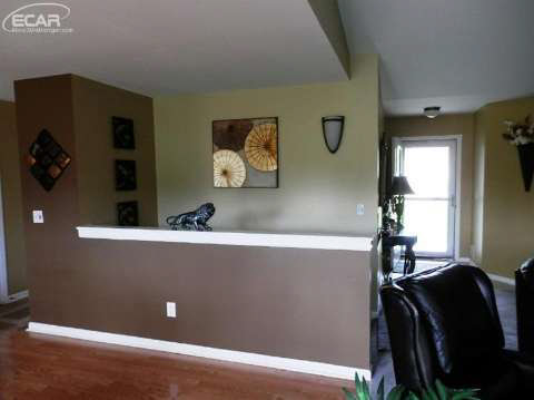 1256 Reid Road Grand Blanc, MI 48439 - Photo 11 of 34 20445567-10.JPG
