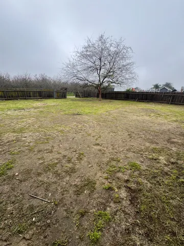 $279,900 | 2433 West Clemenceau Avenue, Caruthers, CA 93609