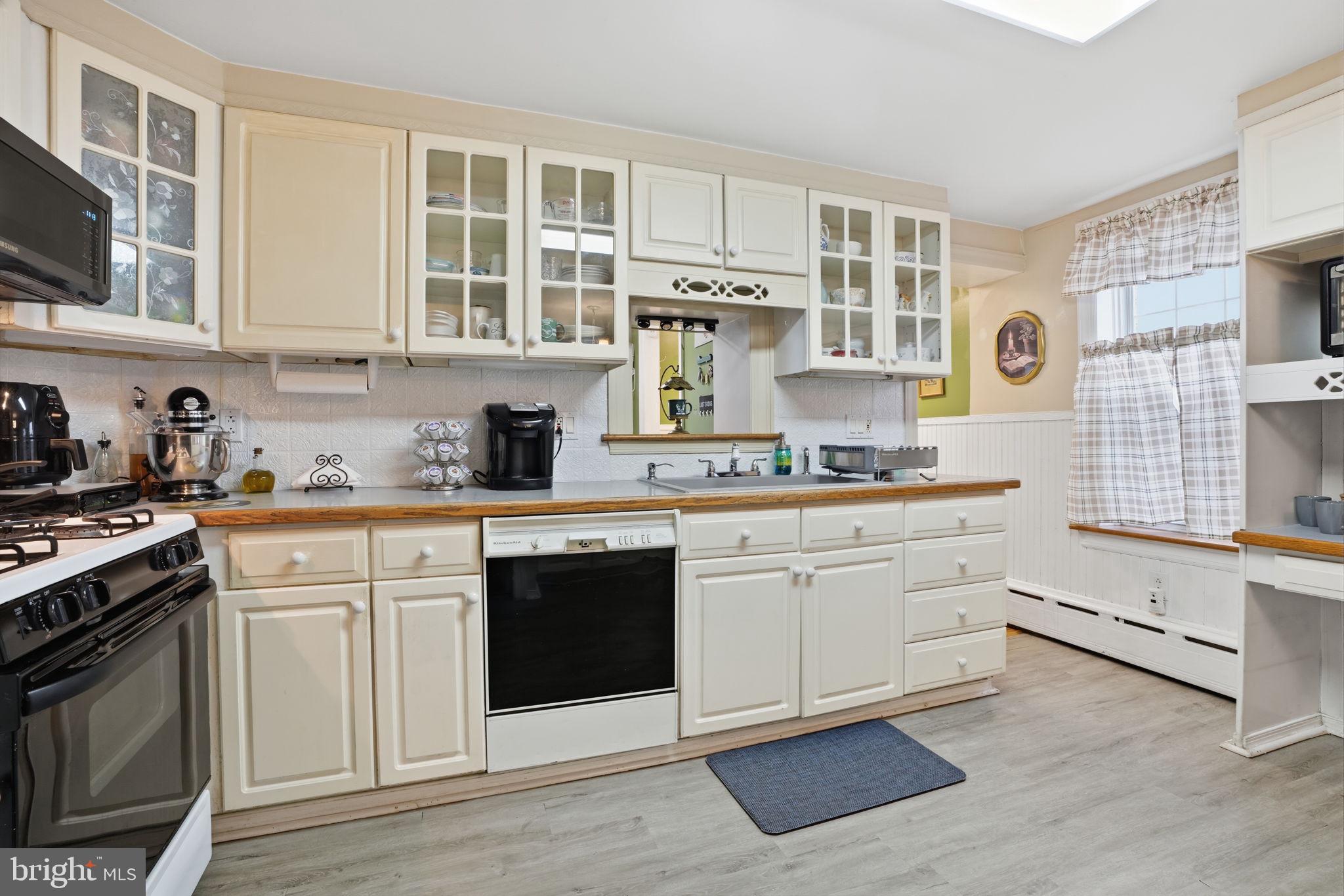 4135 Rhawn Street Philadelphia, PA 19136 - Photo 10 of 33 Gallery Image 10