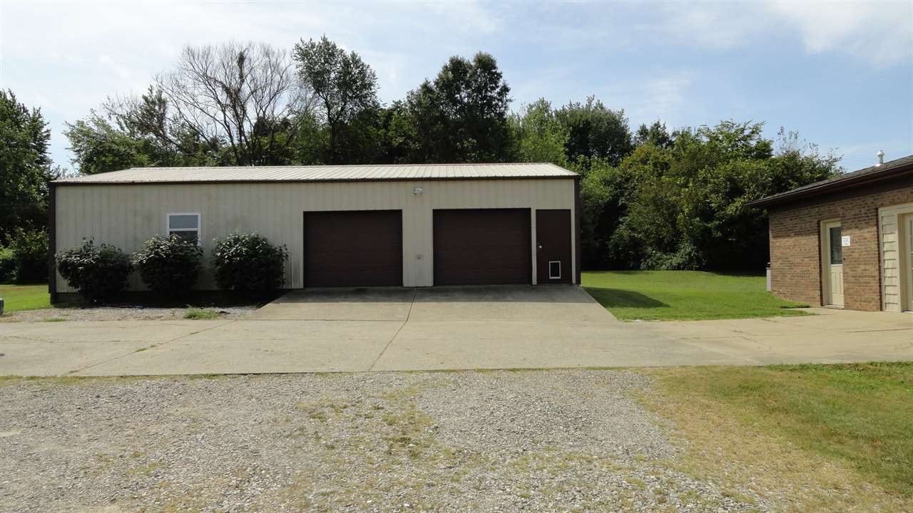 1777 Country Road Boonville, IN 47601 - Photo 6 of 36