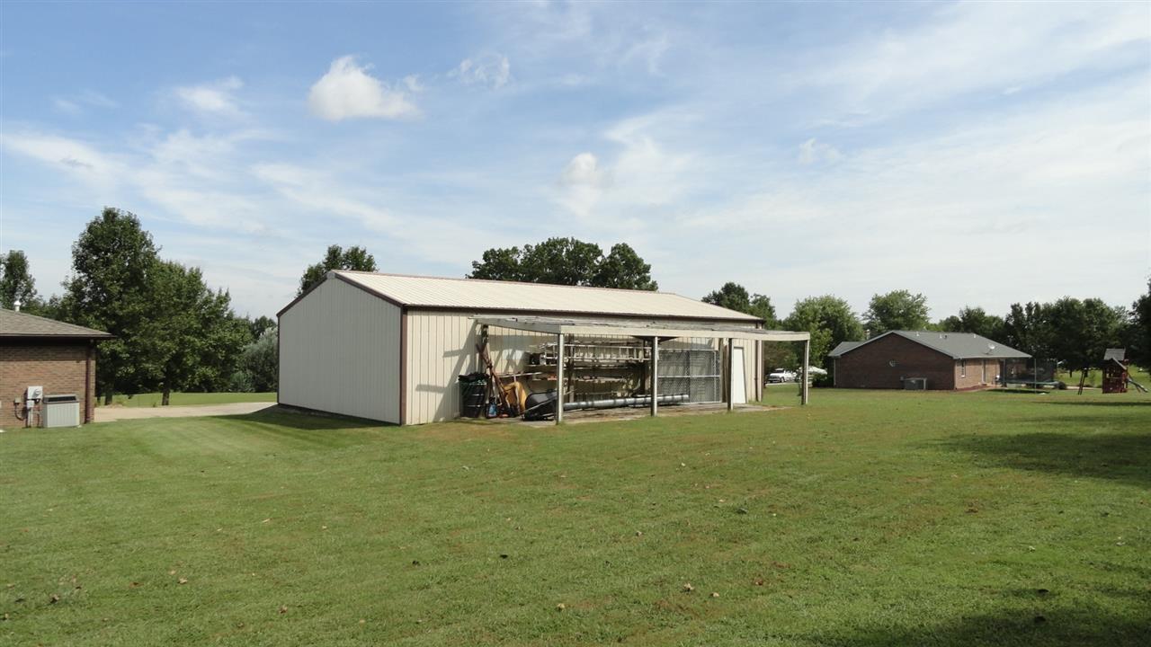 1777 Country Road Boonville, IN 47601 - Photo 7 of 36