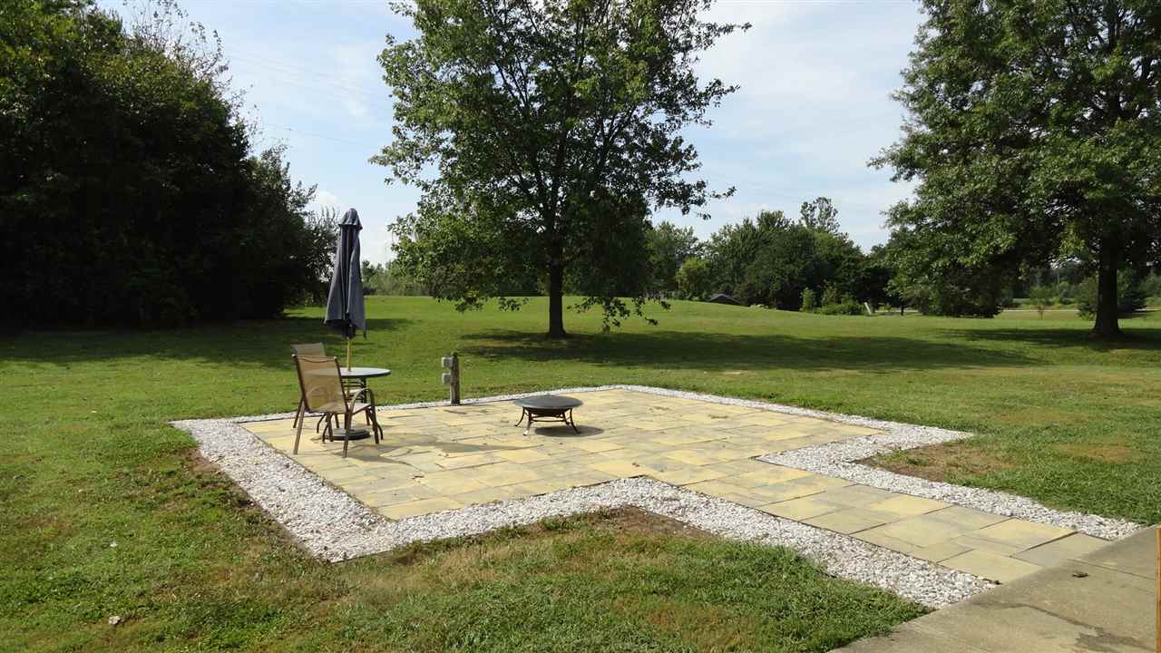 1777 Country Road Boonville, IN 47601 - Photo 9 of 36