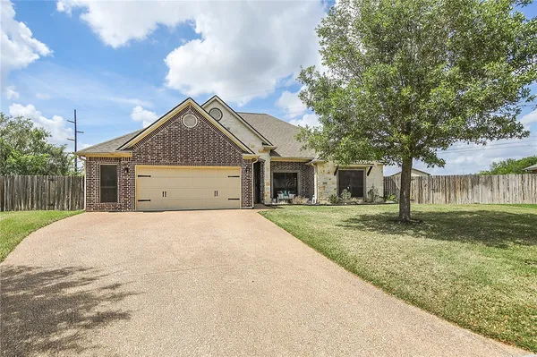 $445,000 | 2401 Palm Court, College Station, TX 77845