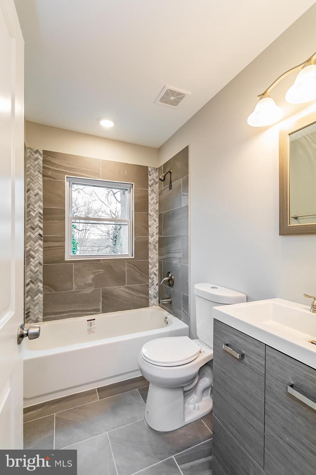7306 Old Harford Road Baltimore, MD 21234 - Photo 24 of 35 Full Bath Upper Level