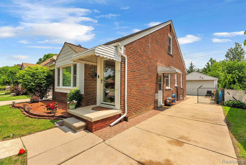 2053 Edgewood Street Dearborn, MI 48124 - Photo 15 of 18