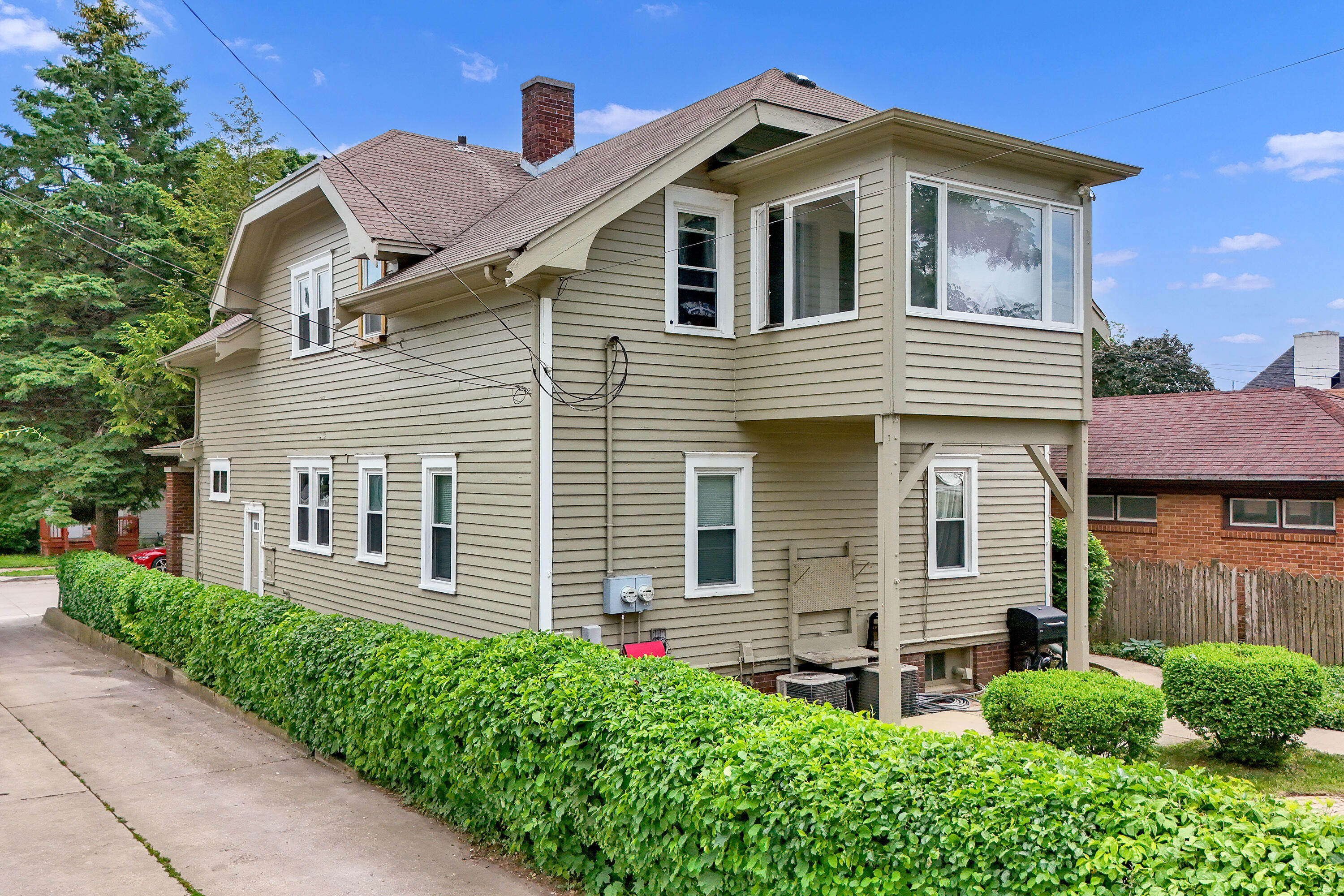 1414 West Lawn Avenue, Unit 1416 Racine, WI 53405 - Photo 27 of 29 1414 w lawn ave-27