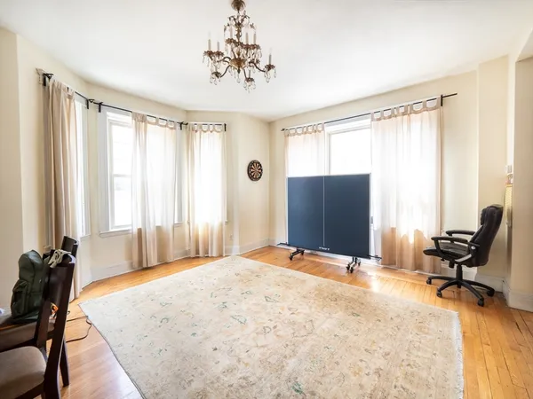 $4,500 | 481 Boylston Street, Unit 1, Brookline, MA 02445