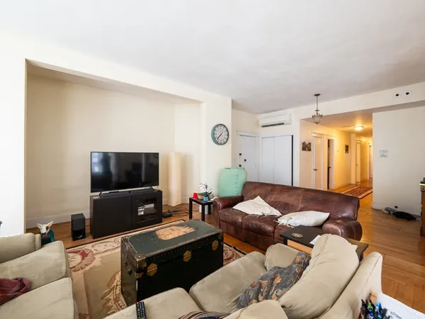 $4,500 | 481 Boylston Street, Unit 1, Brookline, MA 02445