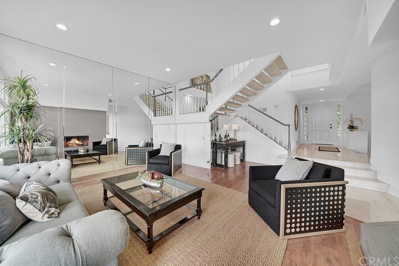 23 Coventry Newport Beach, CA 92660 - Photo 7 of 16 a living room with furniture