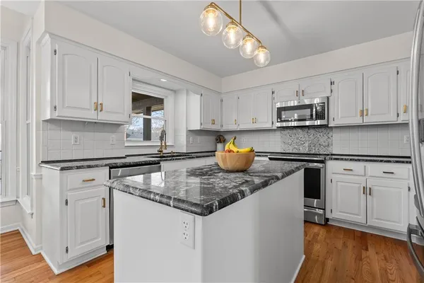 $525,000 | 12422 Wedd Street, Overland Park, KS 66213
