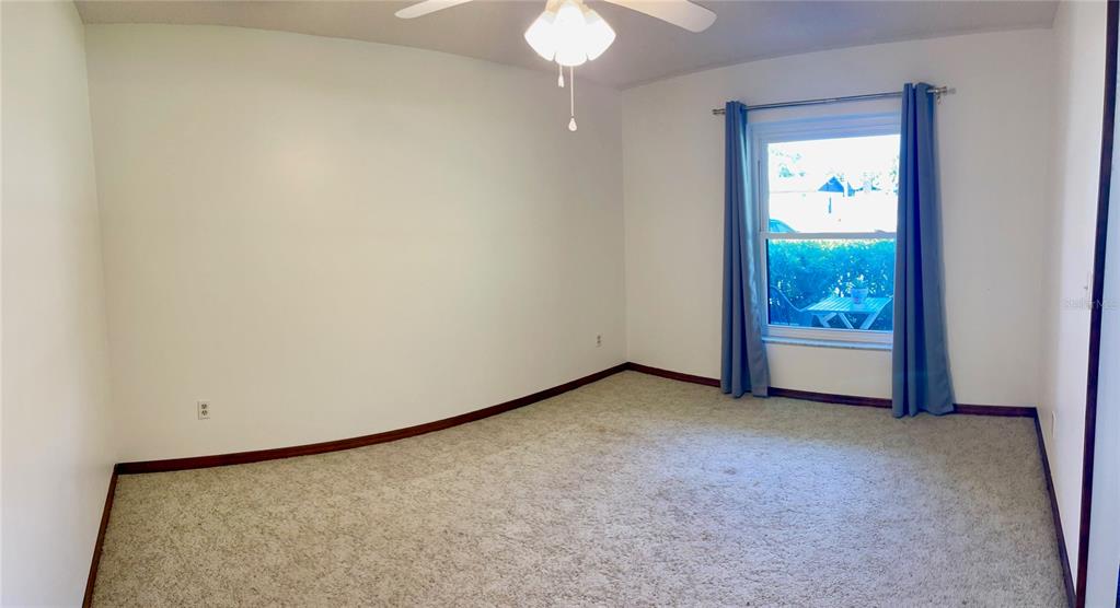 4524 Southeast 11th Place Ocala, FL 34471 - Photo 5 of 31 an empty room with window