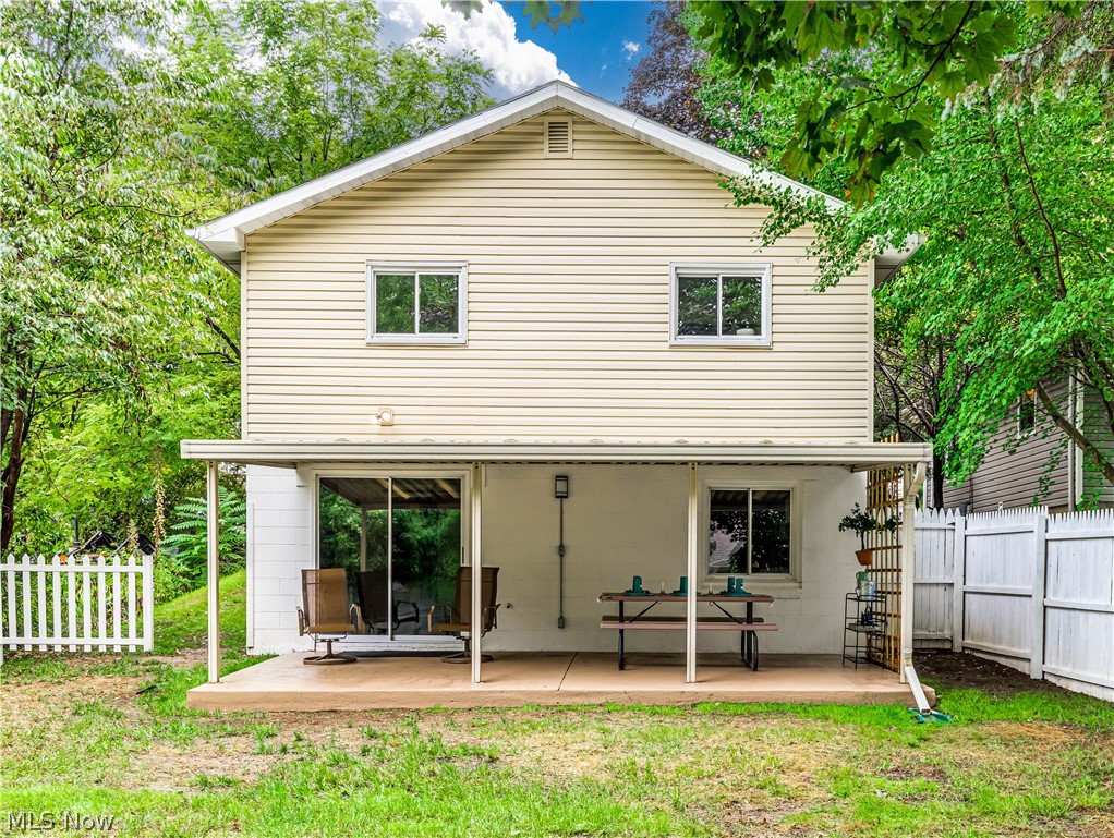422 Baldwin Road Akron, OH 44312 - Photo 2 of 31