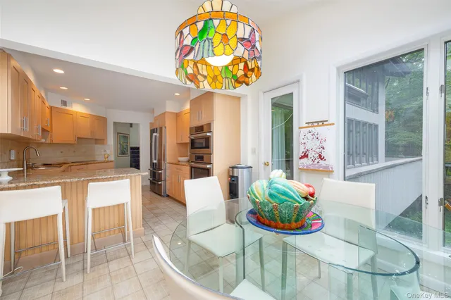 $1,150,000 | 51 Major Lockwood Lane, Pound Ridge, NY 10576