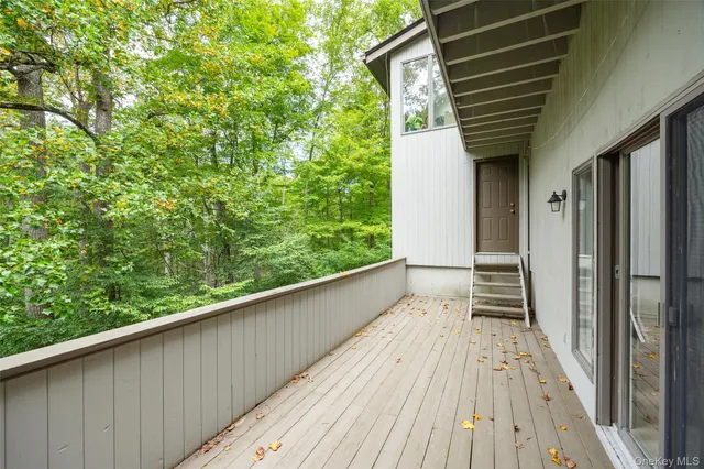 $1,150,000 | 51 Major Lockwood Lane, Pound Ridge, NY 10576