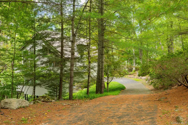 $1,150,000 | 51 Major Lockwood Lane, Pound Ridge, NY 10576