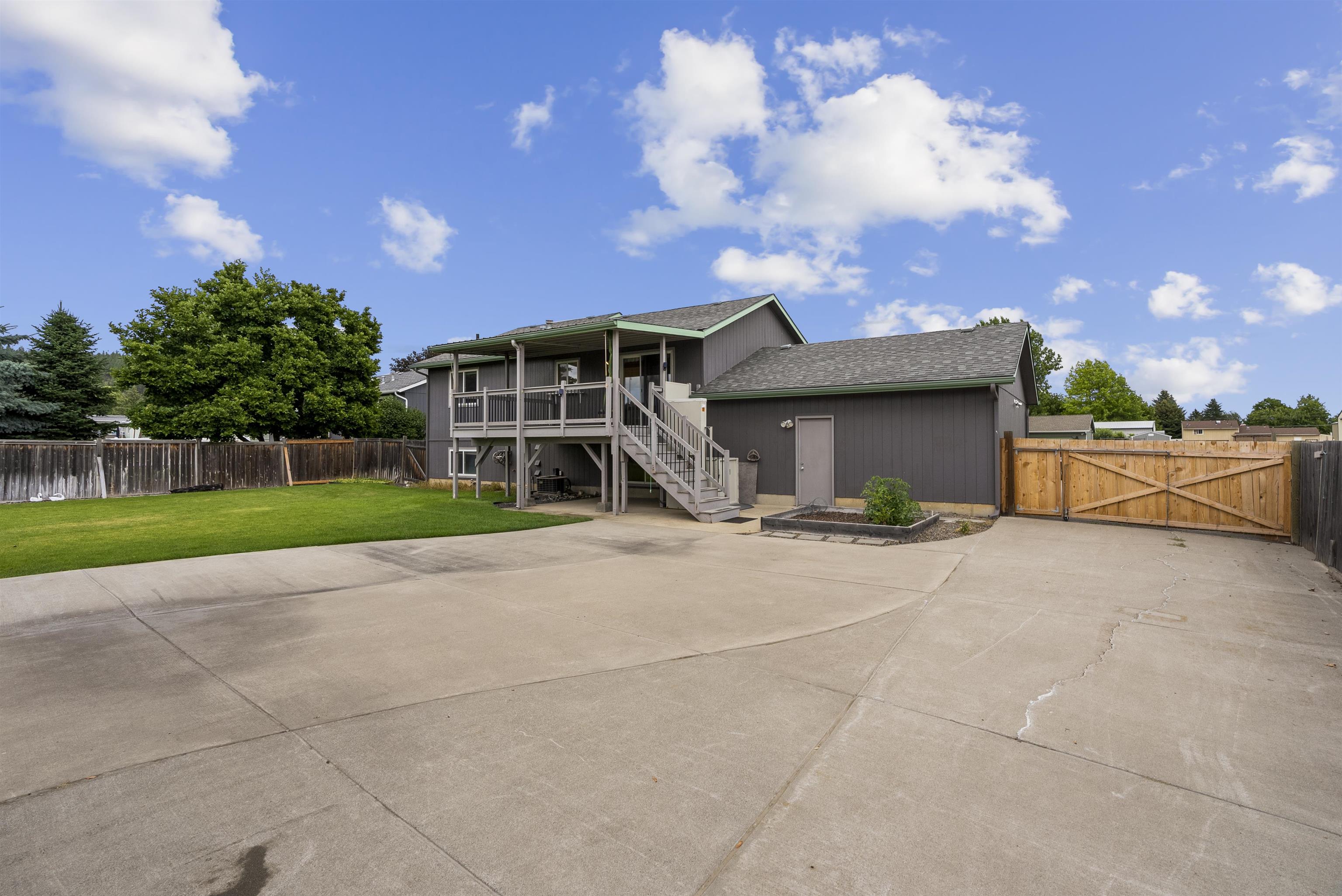 4911 North Bolivar Road Spokane Valley, WA 99216 - Photo 3 of 46