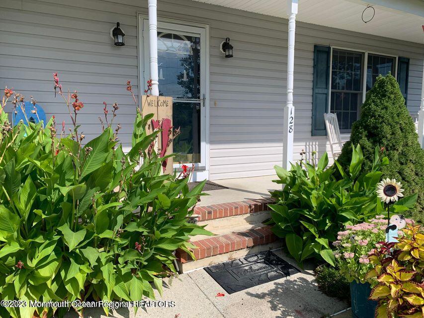 128 Sailing Road Manahawkin, NJ 08050 - Photo 3 of 9 front3
