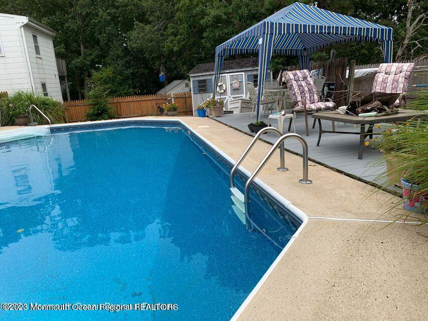 128 Sailing Road Manahawkin, NJ 08050 - Photo 7 of 9 pool7
