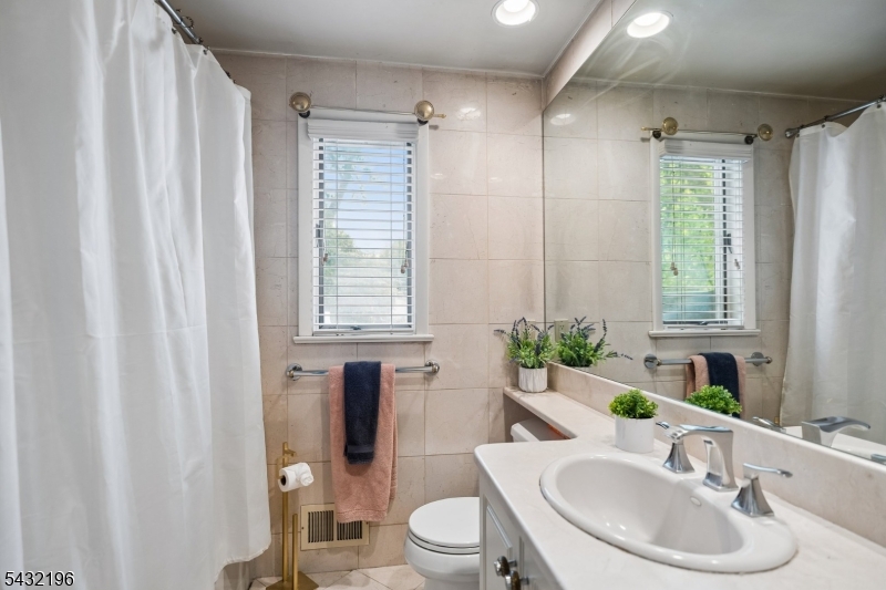 10 Keyes Street Florham Park, NJ 07932 - Photo 15 of 21