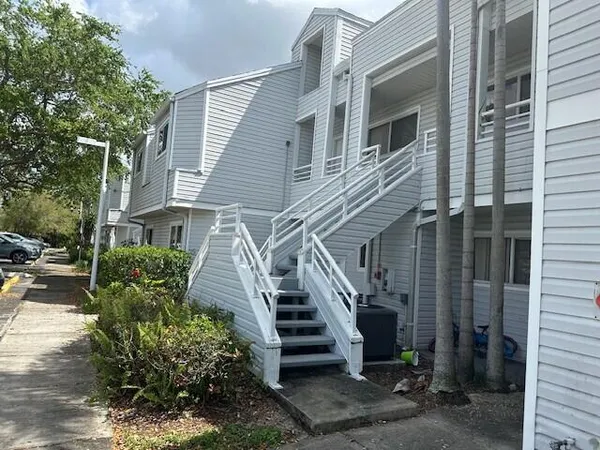 $2,100 | 3445 Northwest 44th Street, Unit 108, Lauderdale Lakes, FL 33309