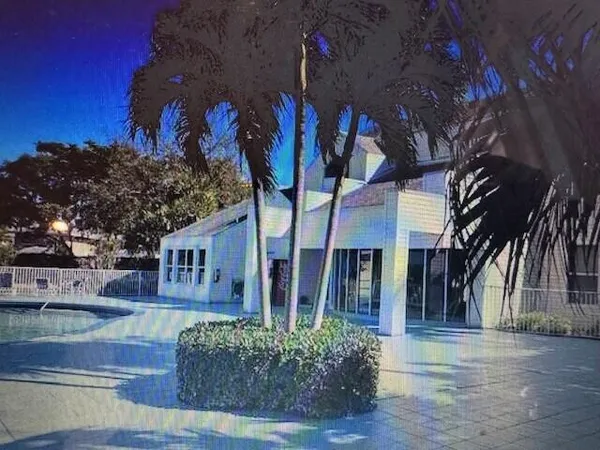 $2,100 | 3445 Northwest 44th Street, Unit 108, Lauderdale Lakes, FL 33309