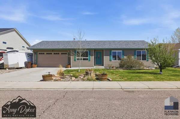 $299,900 | 647 Wagon Trail, Evansville, WY 82636