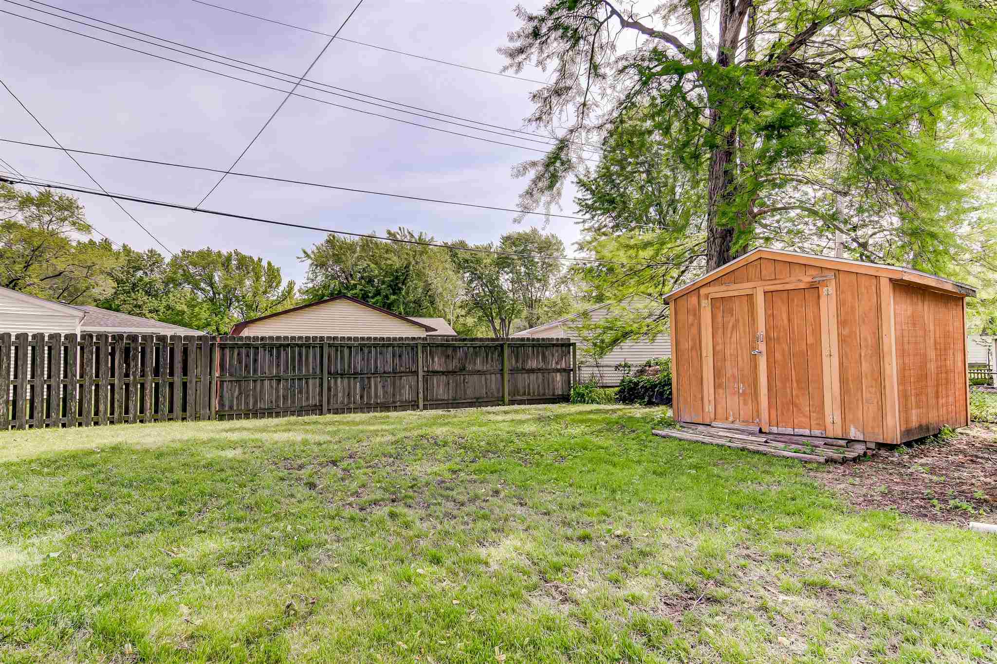 2721 Queensway Road Springfield, IL 62703 - Photo 29 of 34