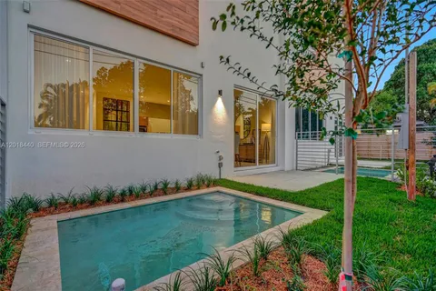 $1,050,000 | 1801 Northeast 13th Street, Unit 1829, Fort Lauderdale, FL 33304