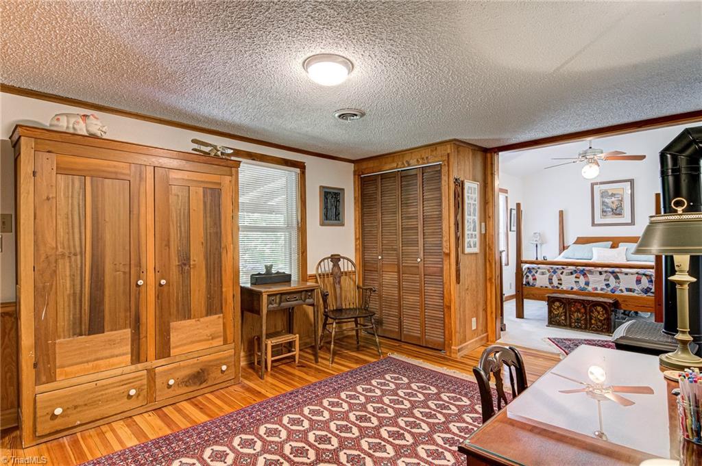 6255 Lake Front Road Greensboro, NC 27406 - Photo 16 of 47 Gallery Image 16