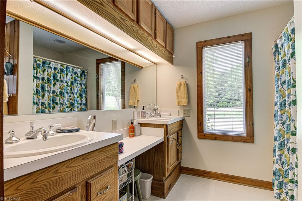 6255 Lake Front Road Greensboro, NC 27406 - Photo 19 of 47 Gallery Image 19