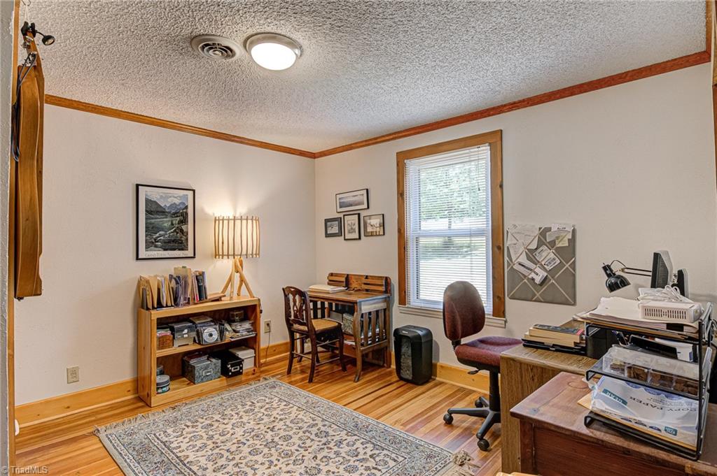 6255 Lake Front Road Greensboro, NC 27406 - Photo 20 of 47 Gallery Image 20