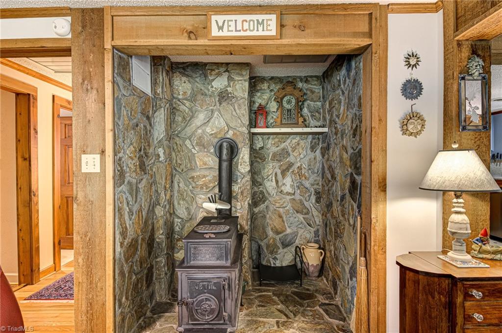 6255 Lake Front Road Greensboro, NC 27406 - Photo 8 of 47 Gallery Image 8
