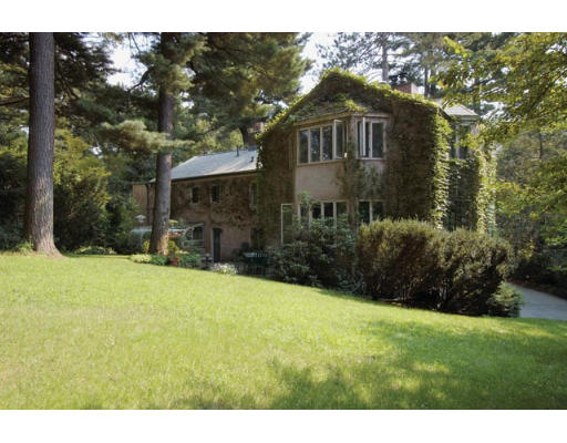 72 Pine Road Brookline, MA 02467 - Photo 2 of 2 Gallery Image 2