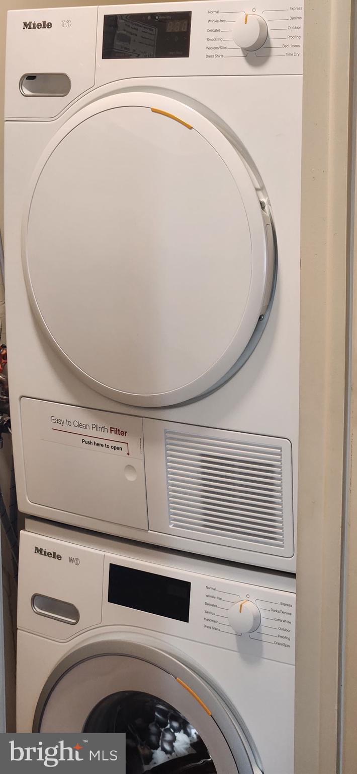 1375 Pershing Boulevard, Unit 601 Reading, PA 19607 - Photo 13 of 20 In-unit laundry