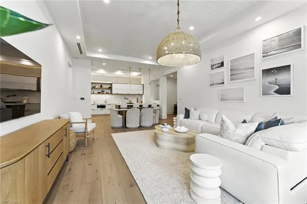 $1,999,999 | 201 8th Street South, Unit 208, Naples, FL 34102