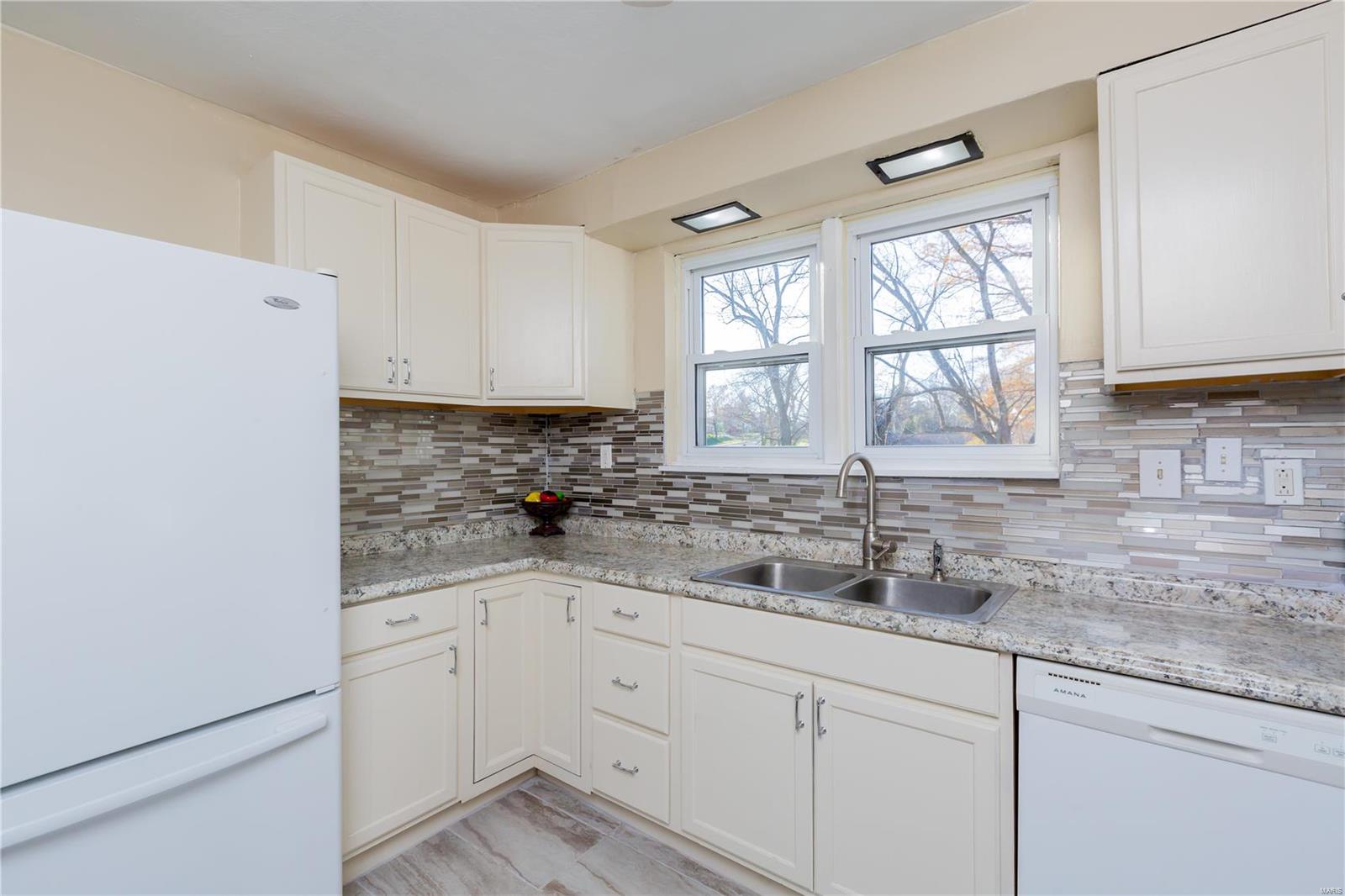 1631 Parker Road St. Louis, MO 63138 - Photo 11 of 23 Gallery Image 11