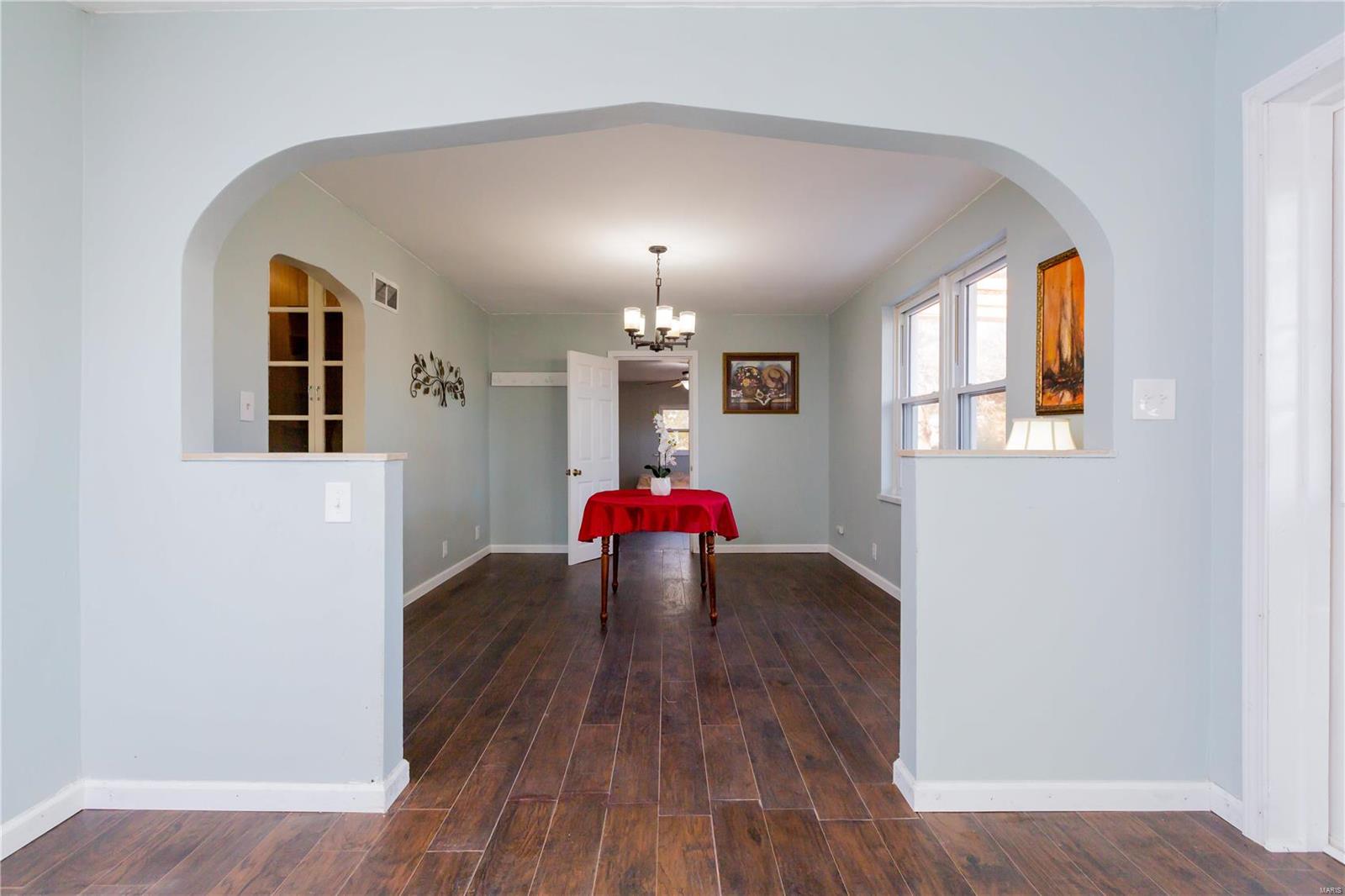 1631 Parker Road St. Louis, MO 63138 - Photo 5 of 23 Gallery Image 5