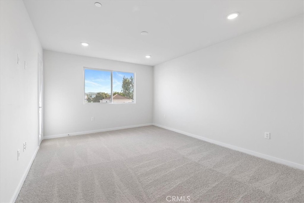 9516 Hannah Way Riverside, CA 92503 - Photo 14 of 19