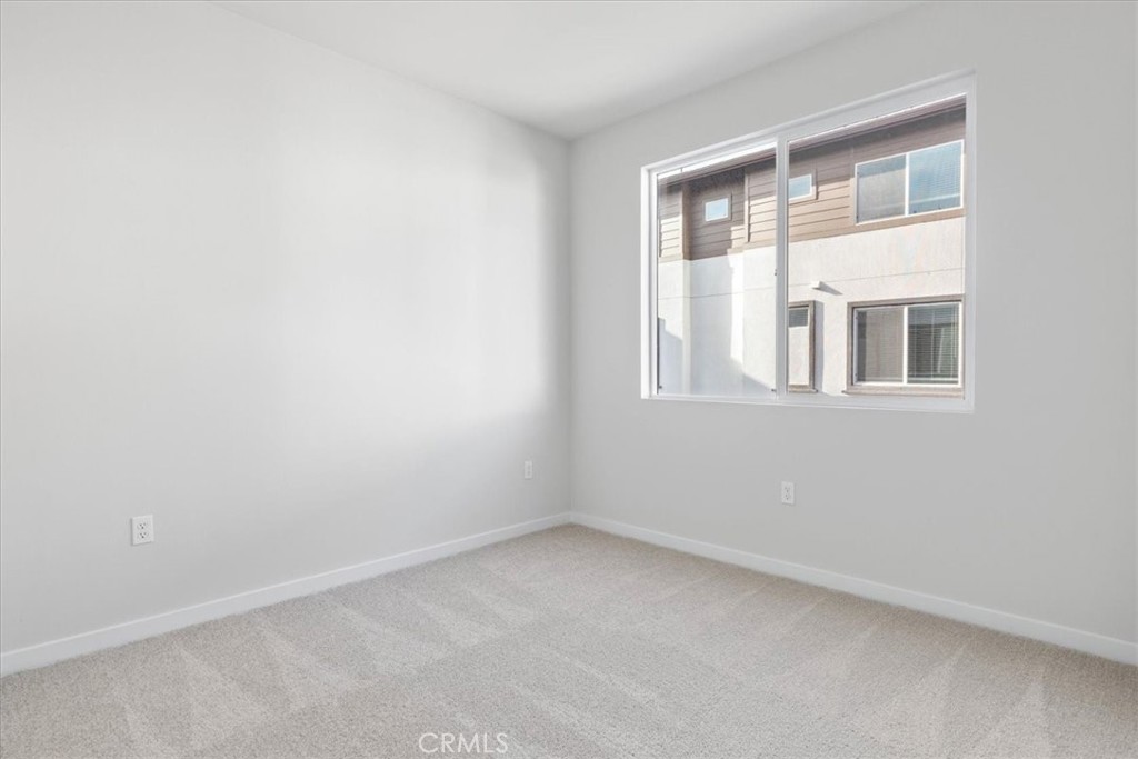 9516 Hannah Way Riverside, CA 92503 - Photo 4 of 19