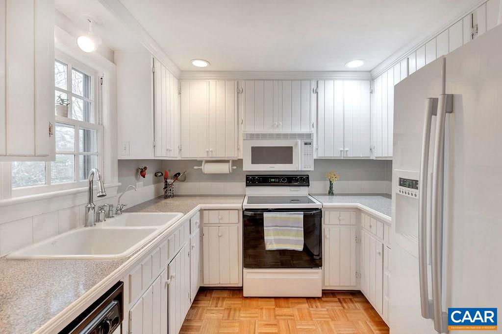 1508 Rutledge Avenue Charlottesville, VA 22903 - Photo 5 of 27 Gallery Image 5