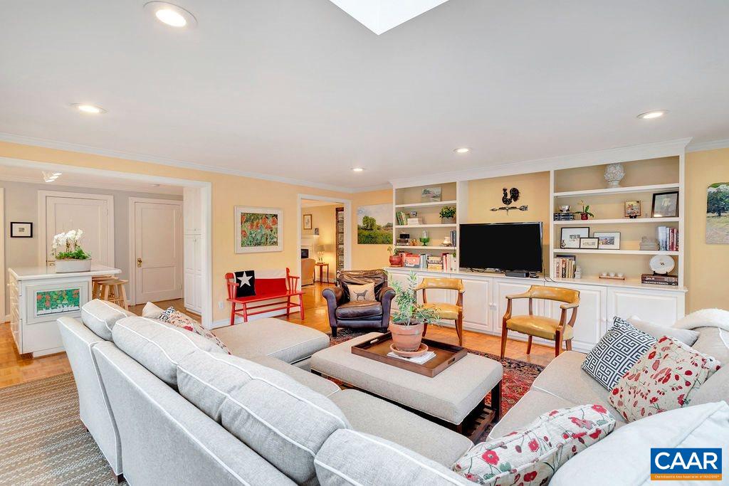 1508 Rutledge Avenue Charlottesville, VA 22903 - Photo 10 of 27 Gallery Image 10